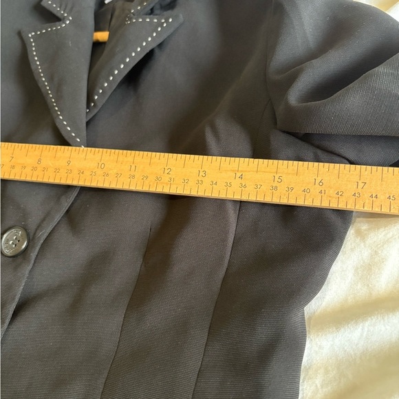 Isaac Mizrahi black structured blazer white stitch detail size 8 - Picture 6 of 9